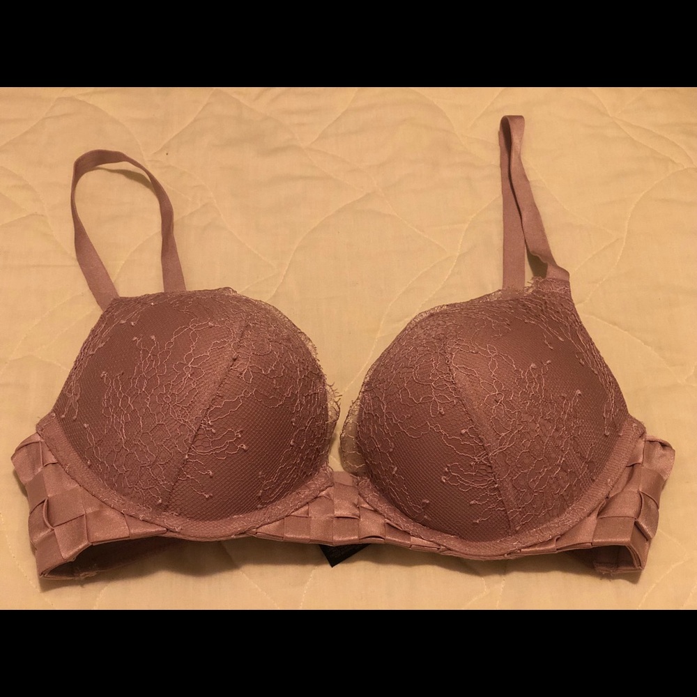 Victoria Secret Bra 32B. Rose gold